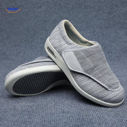 https://cdn.shopify.com/s/files/1/0617/1787/2862/files/Trendstep-schoenen-lichtgrijs-met-rubberen-zool-middo.nl.jpg?v=1758090394