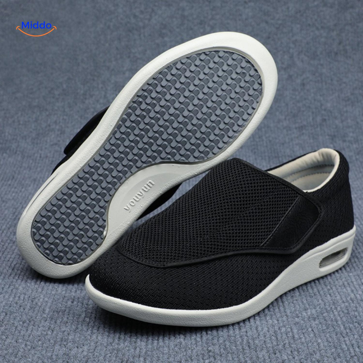 https://cdn.shopify.com/s/files/1/0617/1787/2862/files/Trendstep-schoenen-zwart-met-klittenbandsluiting-middo.nl.jpg?v=1758090394