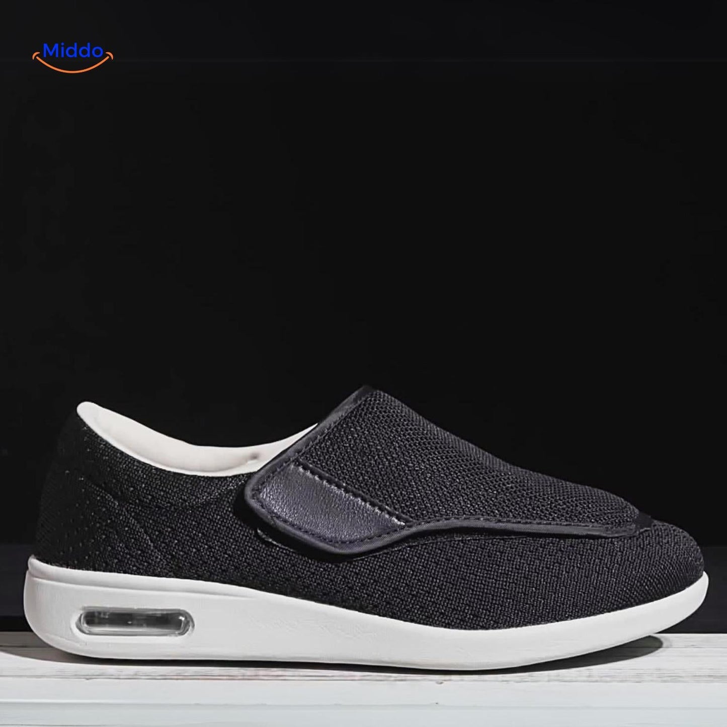 https://cdn.shopify.com/s/files/1/0617/1787/2862/files/Trendstep-zwarte-schoen-met-mesh-en-luchtkussenzool-middo.nl.jpg?v=1751108465