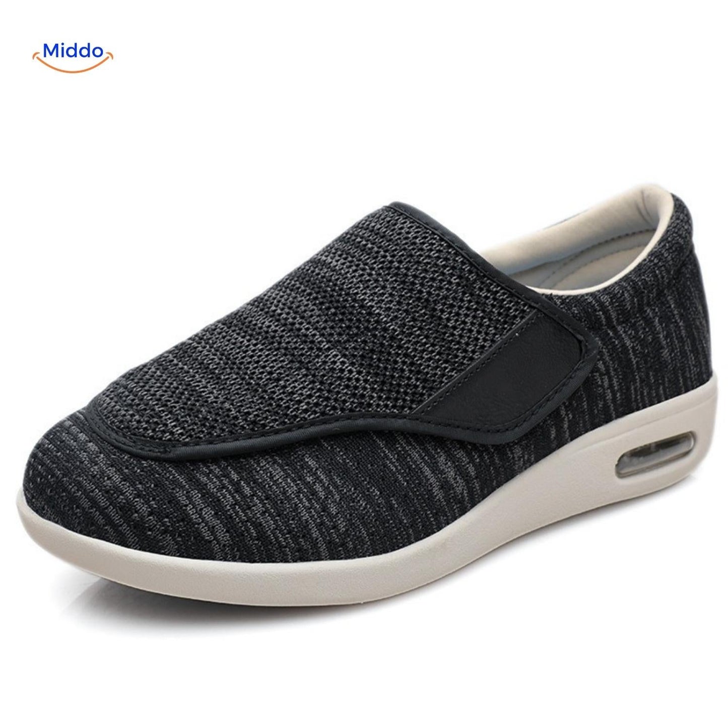 https://cdn.shopify.com/s/files/1/0617/1787/2862/files/Trendstep-zwarte-schoenen-met-ademend-mesh-en-rubberen-zool-middo.nl.jpg?v=1751108465